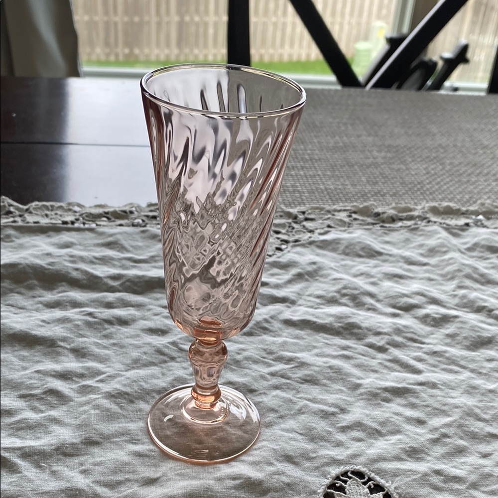 Vintage Luminarc/Arcoroc “Rosaline” Pink Swirl Champagne Flute!